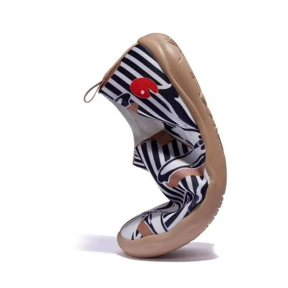 UIN Women's Travel Shoes Slip On Casual Knit Comfort Loafers (Striped Flowers)
