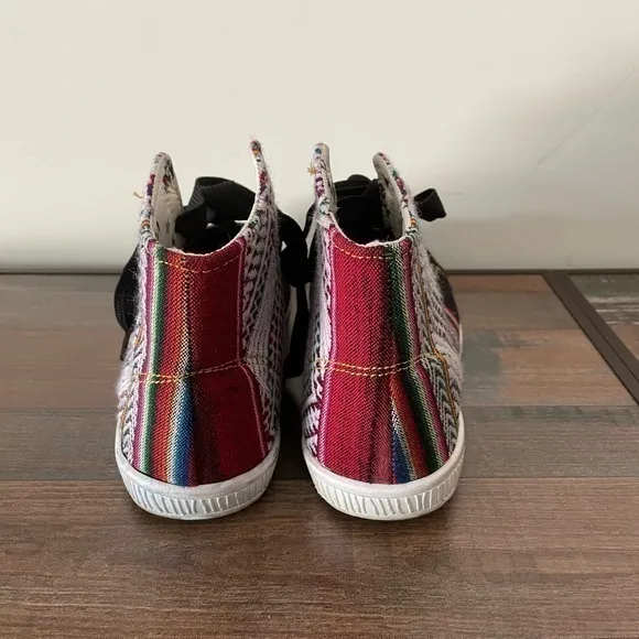 Urban’s Blanket High Top Sneakers black