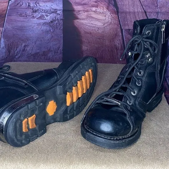 Used Harley Davidson riding boots in size 8 1/2