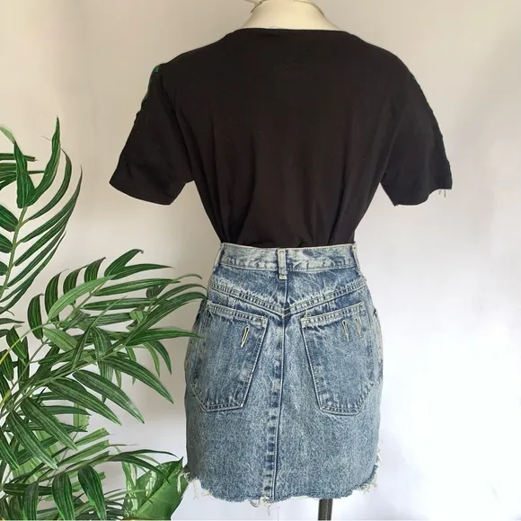 v i n t a g e :: Gitano Distressed Acid Wash Denim Mini Skirt