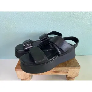 Vagabond Shoemakers Women's Black Chunky Strappy Adjustable Sandals Size 8