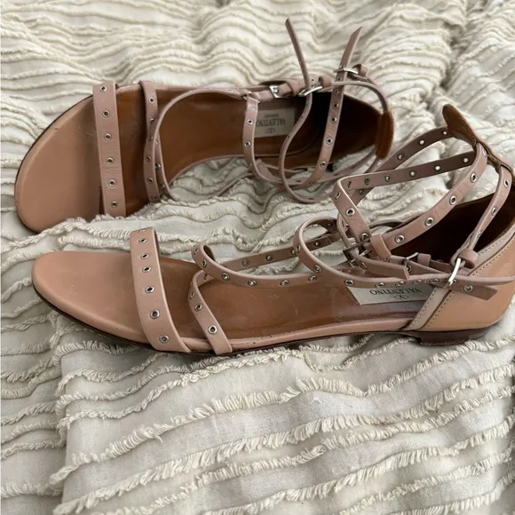 Valentino Garavani Pink Sandals with Ankle Strap and Metallic Studs