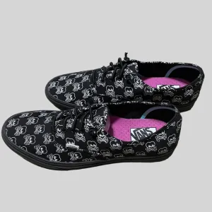 Vans Authentic Black &amp; White Coldhearted Sneakers!  Size 11.5