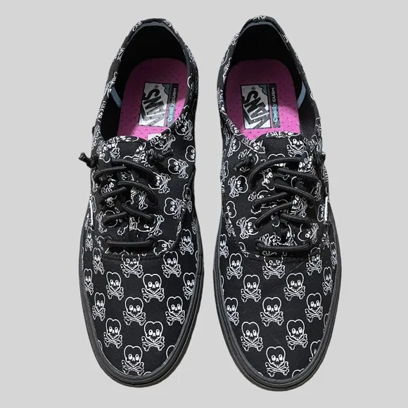 Vans Authentic Black &amp; White Coldhearted Sneakers!  Size 11.5