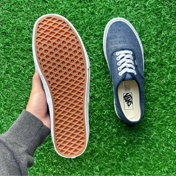 Vans Authentic Deboss Off The Wall Dress Blues True White