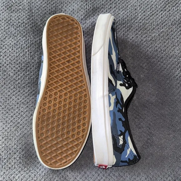 Vans Blue Camo Canvas Lace-Up Skate Sneakers Men’s Size 11 Classic Low Top
