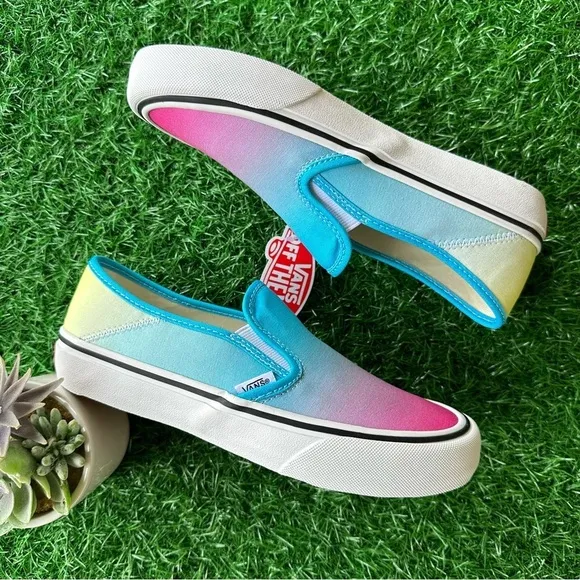 💫Vans Classic Slip On add Ombré SEND OFFERS
