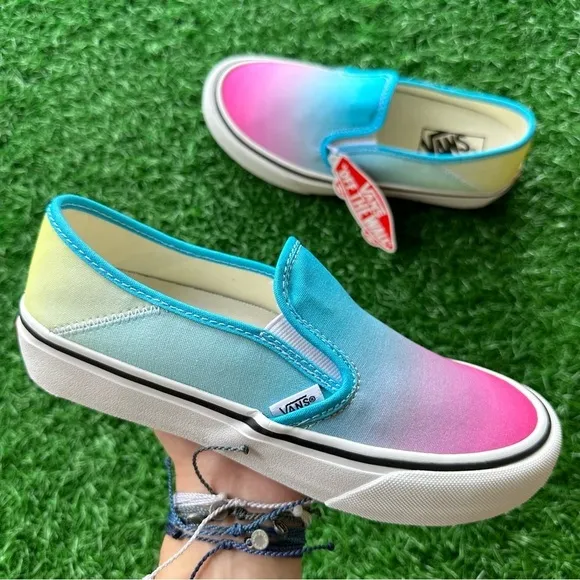 💫Vans Classic Slip On add Ombré SEND OFFERS