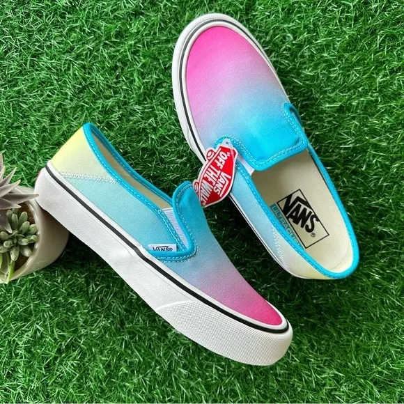 💫Vans Classic Slip On add Ombré SEND OFFERS