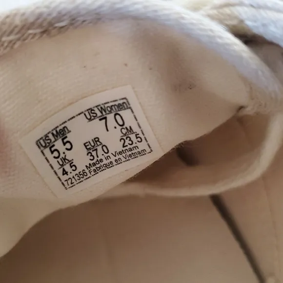 Vans Cream Canvas Sneakers with Star Pattern Sizr 7