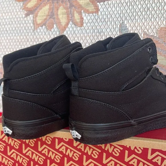 Vans Men’s Atwood Hi(Canvas) Black/BlackVN0A38BV186 Sneakers