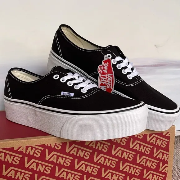 Vans Men’s Authentic StackedCanvas Black/True WhiteVN0A5KXXBMXPlatforms