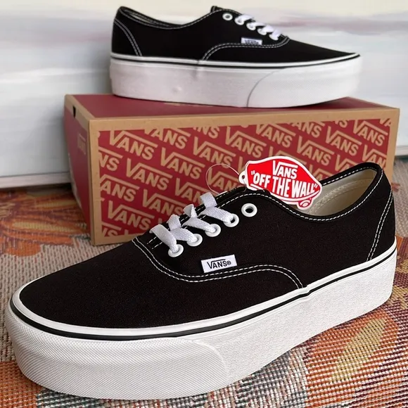 Vans Men’s Authentic StackedCanvas Black/True WhiteVN0A5KXXBMXPlatforms
