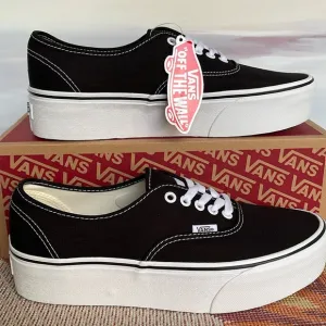 Vans Men’s Authentic StackedCanvas Black/True WhiteVN0A5KXXBMXPlatforms