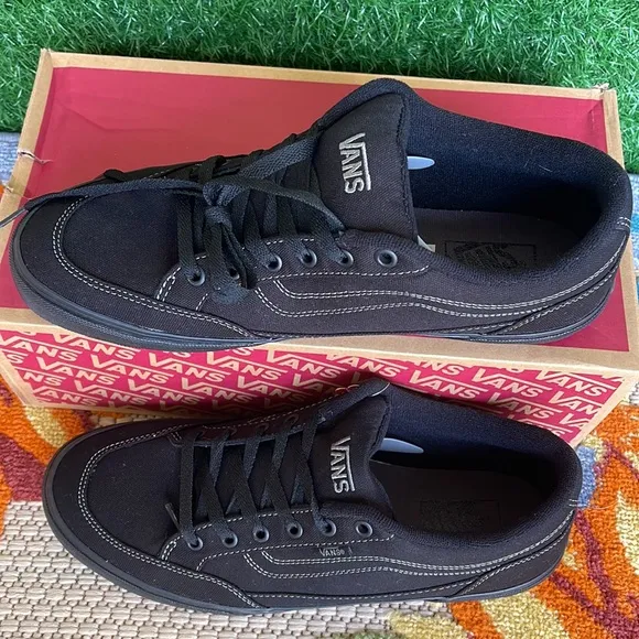 Vans Men’s Bearcat(Canvas) Black/BlackVN000DT2186  sneakers