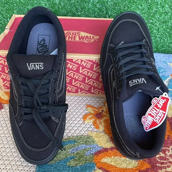 Vans Men’s Bearcat(Canvas) Black/BlackVN000DT2186  sneakers