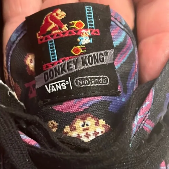 Vans Men's Black and Purple Nintendo Donkey Kong Sneakers size 12