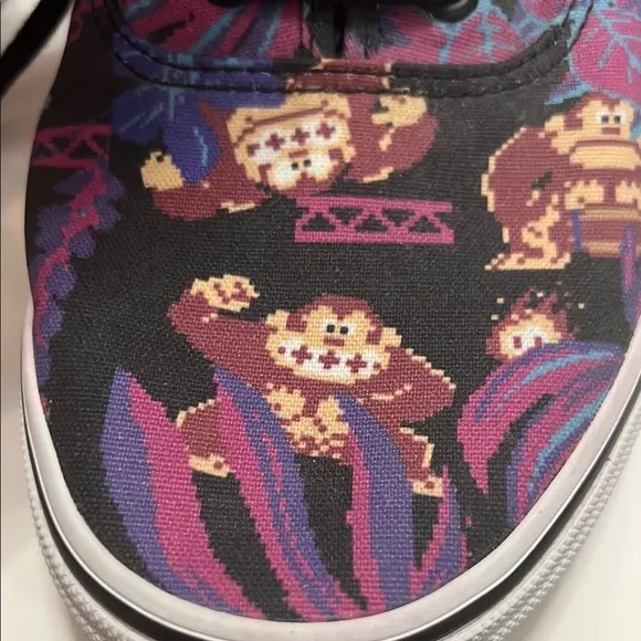 Vans Men's Black and Purple Nintendo Donkey Kong Sneakers size 12