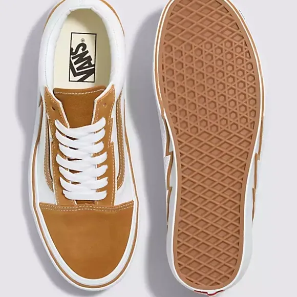 Vans Men’s Old Skool BoltCathay SpiceVN0009Q5KFR sneakers