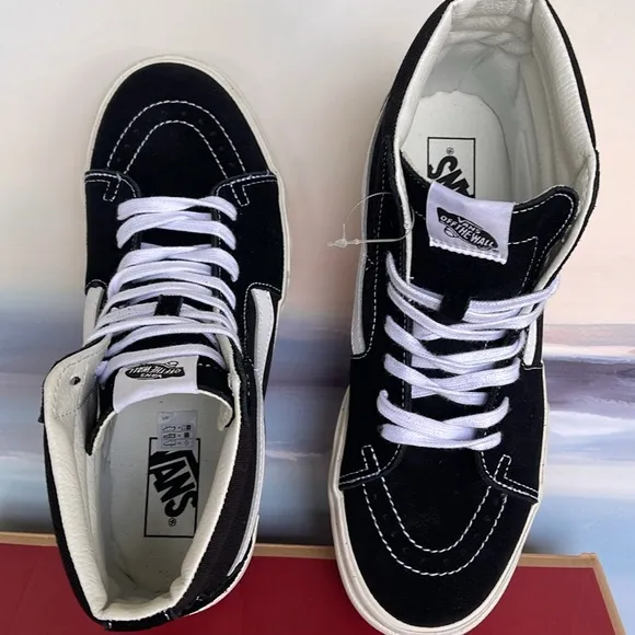 Vans Men’s Sk8-Hi Stacked (Suede/Canvas) Black/BlanVN0A4BTW5ZNPlatforms