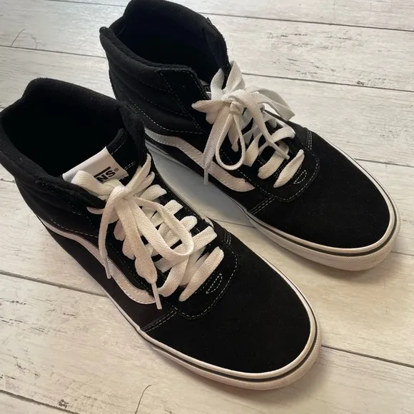 Vans Off The Wall - SK8 Hi - Sneakers - Black - Men size 10