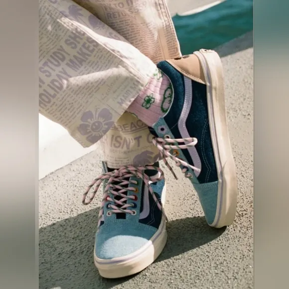 Vans OLD SKOOL EM ON HOLIDAY Denim Blue Flowers Multicolor Skateboard Sneakers