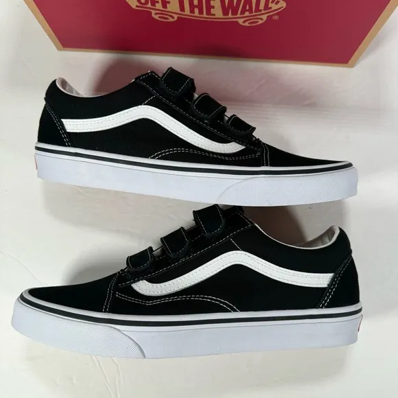 Vans Old Skool V Suede Canvas Black True White Sneakers Women’s Size 10