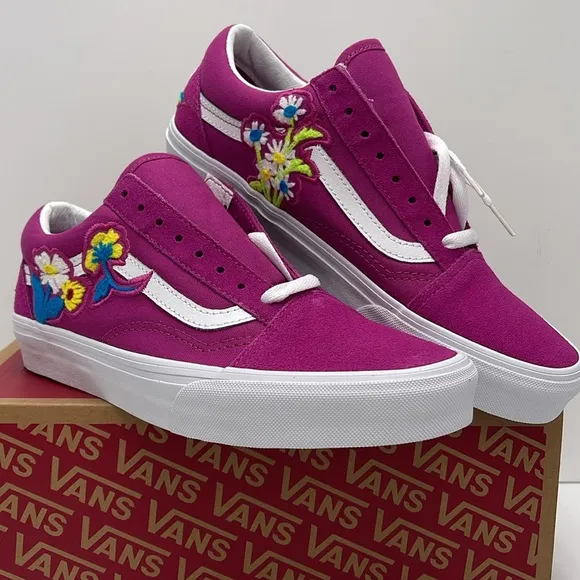 Vans Pink Floral Embroidered Sneakers Old Skool(Floral Chenille) Fuchsia