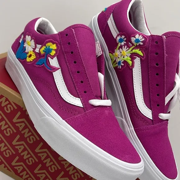 Vans Pink Floral Embroidered Sneakers Old Skool(Floral Chenille) Fuchsia