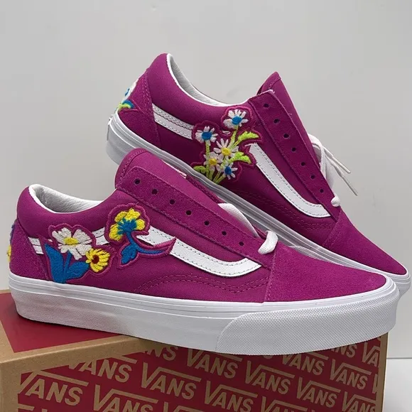 Vans Pink Floral Embroidered Sneakers Old Skool(Floral Chenille) Fuchsia
