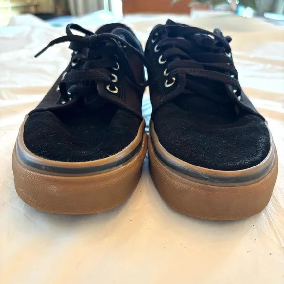 Vans Skate Chukka sneakers low gum black suede canvas SZ 8 NWOT