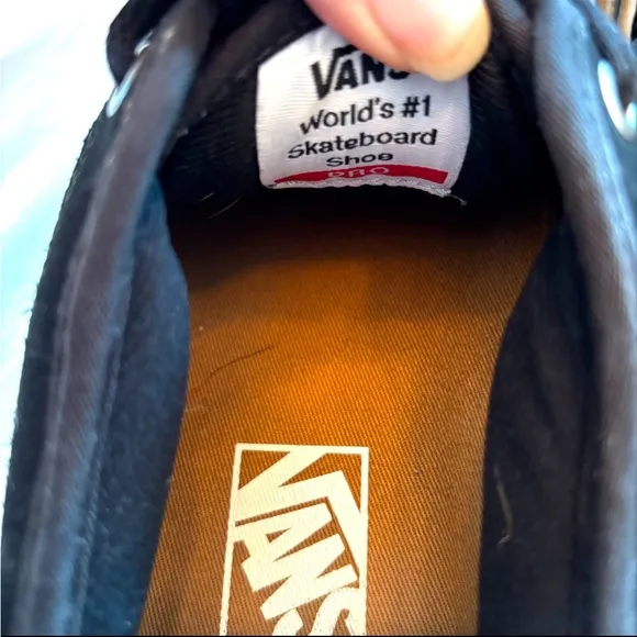 Vans Skate Chukka sneakers low gum black suede canvas SZ 8 NWOT