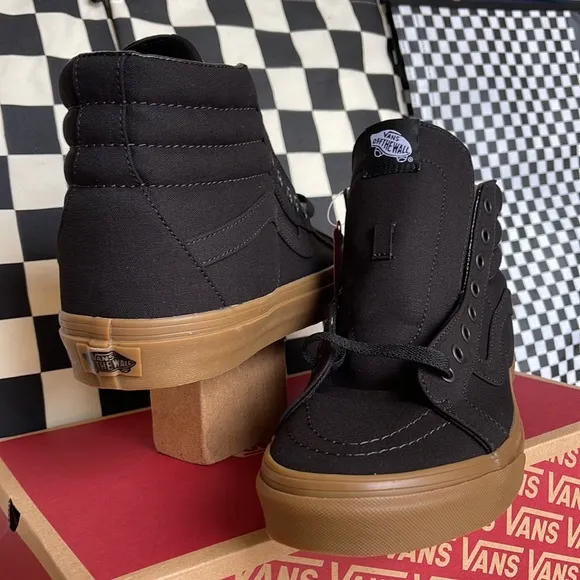 Vans WMNS Sk8-Hi Reissue Canvas Gum Black/Light Gum  sneakers
