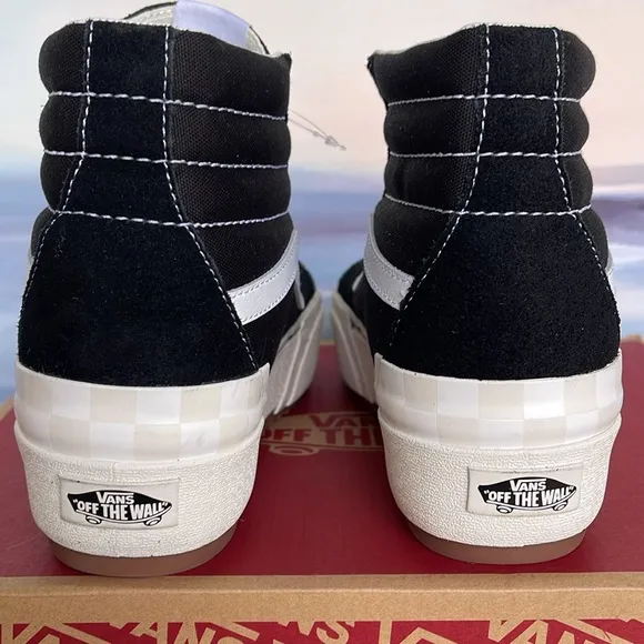 Vans WMNS Sk8-Hi Stacked (Suede/Canvas) Black/BlanVN0A4BTW5ZNPlatforms Sneaker