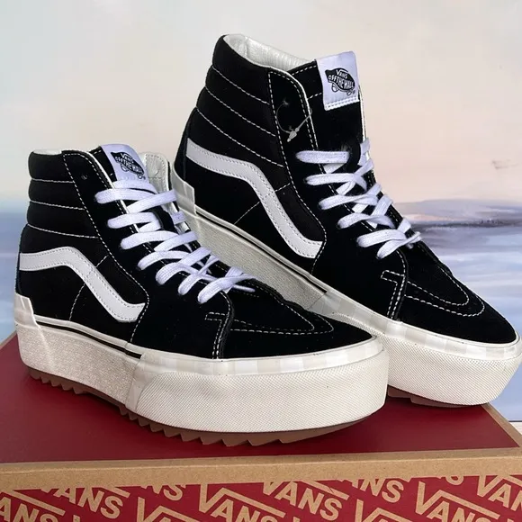 Vans WMNS Sk8-Hi Stacked (Suede/Canvas) Black/BlanVN0A4BTW5ZNPlatforms Sneaker