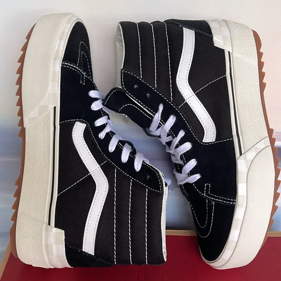 Vans WMNS Sk8-Hi Stacked (Suede/Canvas) Black/BlanVN0A4BTW5ZNPlatforms Sneaker