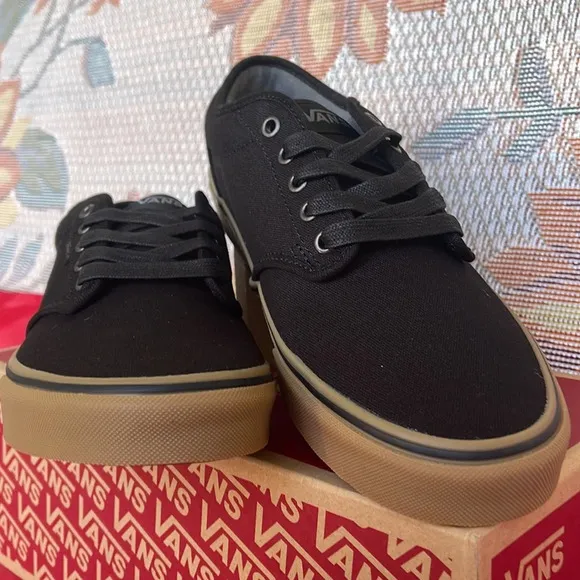 Vans Women’s Atwood(12 Oz Canvas) Black/GumVN000TUYD8E Sneakers