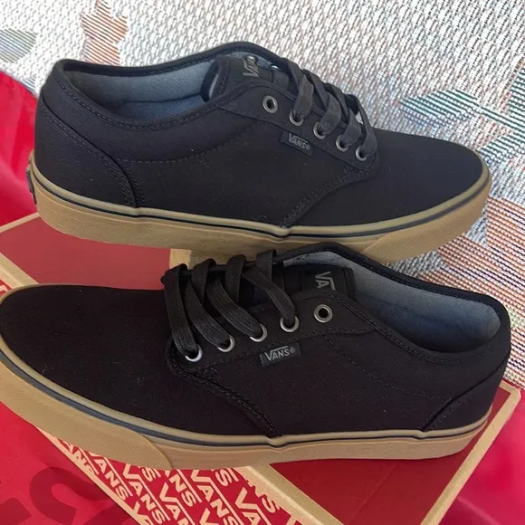 Vans Women’s Atwood(12 Oz Canvas) Black/GumVN000TUYD8E Sneakers