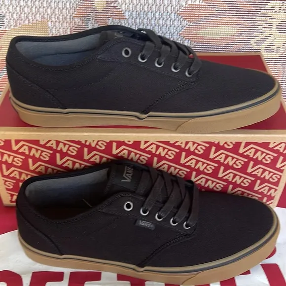Vans Women’s Atwood(12 Oz Canvas) Black/GumVN000TUYD8E Sneakers