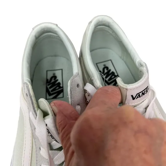 Vans Womens Ward Lo Top Sneaker Seafoam Green Size 10 NWT Casual Comfort Canvas