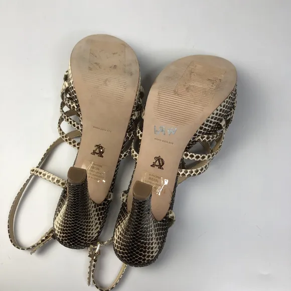 VC Signature Phoebe Snakeskin Strappy Sandals 8.5