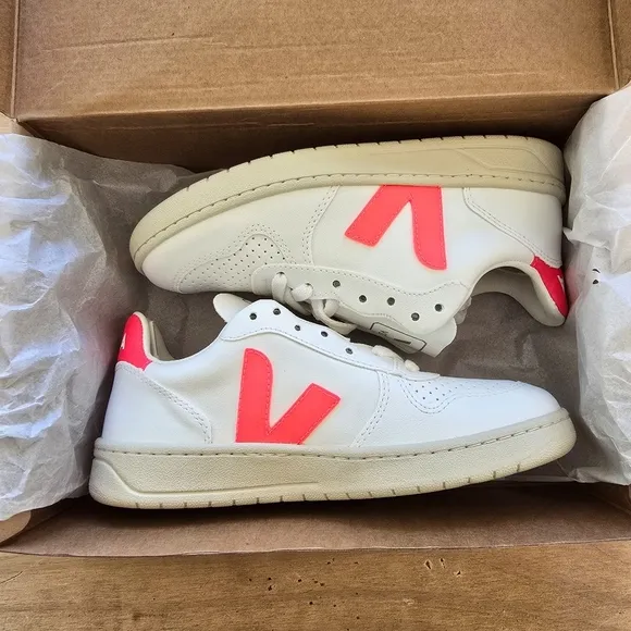 Veja V-10 White Rose Fluo Sneakers