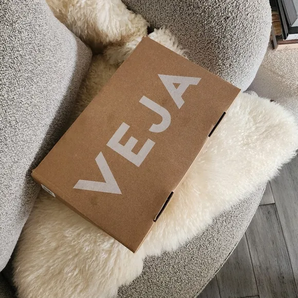 Veja Wata II Canvas Sneakers in Black Pierre