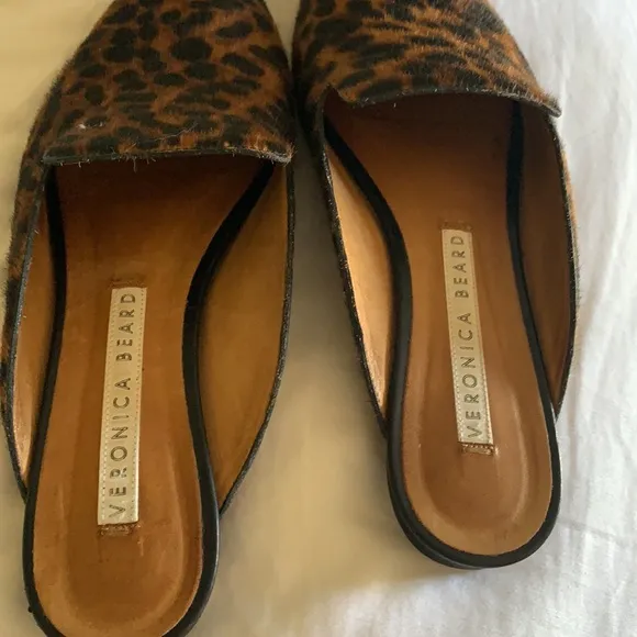 Veronica Beard Leopard Loafers sz 6