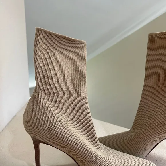 VERONICA BEARD Lisa stretch-knit sock Beige‎ Tan boots booties size 10