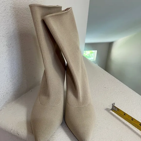 VERONICA BEARD Lisa stretch-knit sock Beige‎ Tan boots booties size 10