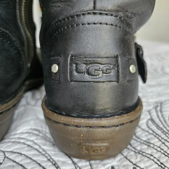 VGUC Ugg Tupelo Black Leather Riding Moto Sheepskin Boots Women 7