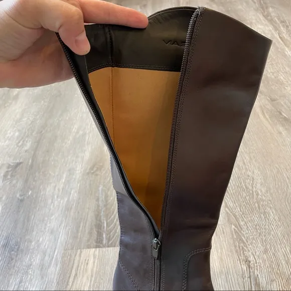 VIA SPIGA Cody Leather Riding Boots - Chocolate Brown Size 6