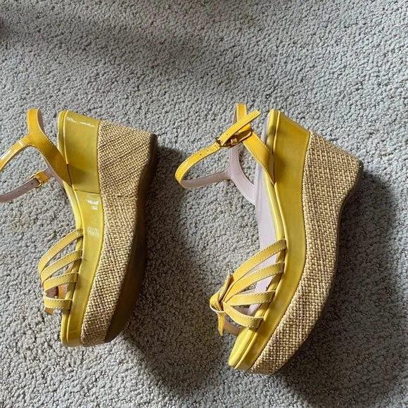 Vibrant Yellow Wedge Sandals with Twisted Design and Ankle Strap