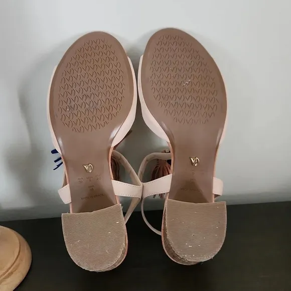 VICENZA Sandals size 9US